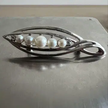 앤티크, 진주와 다이아몬드 브로치