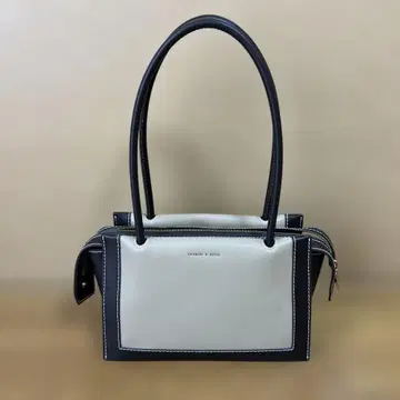 화이트 & 블랙 핸드백
