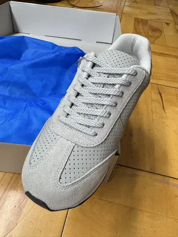 SANGACIO 그레이 스니커즈
