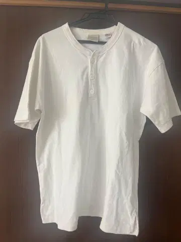 Goodwear 화이트 헨리넥 티셔츠 S