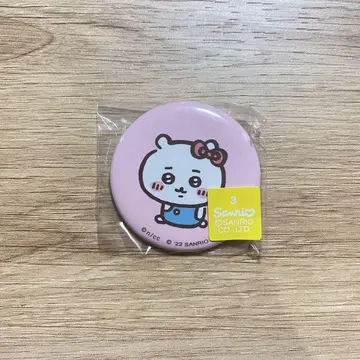 치이카와 (먼작귀) 두근두근 유원지 산리오 캔뱃지 헬로키티
