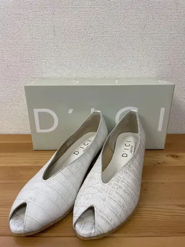 모드 에 자코모 (D,ICI) 플랫 펌프스