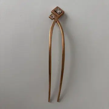 콜렛 말루프 헤어핀