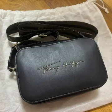 Tommy Hilfiger / 숄더백
