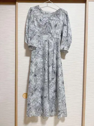 짙은 그린 꽃무늬 원피스 7부 소매