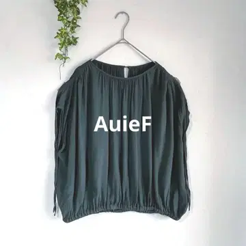 그레디 브릴리언트 AuieF 새상품급 셔링 개더 양류 프렌치 블라우스