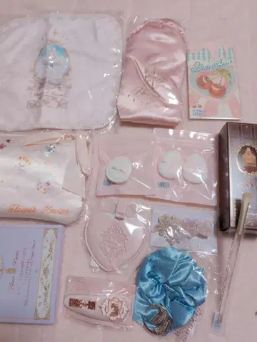 Flower Knows 헤어 액세서리 세트 플라워 노즈 거울 메이크업