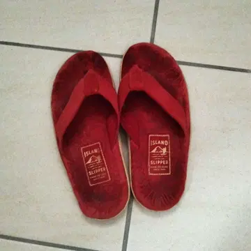ISLAND SLIPPER 레드 샌들