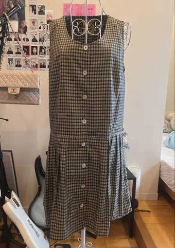 UNIF 체크 무늬 슬리브리스 원피스