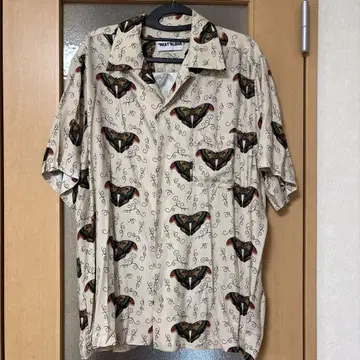 NEAT ALOHA 나비 패턴 반팔 셔츠