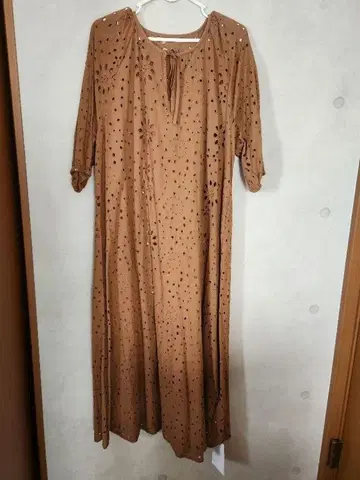브라운 자수 롱 원피스