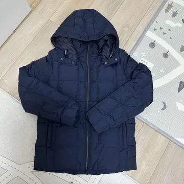 HIGH STREET 후드 부착 다운 자켓 네이비