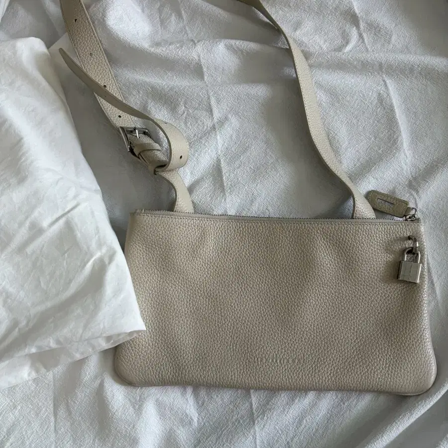 Smoothmood Sol Bag Light Beige on Bunjang Global Site.