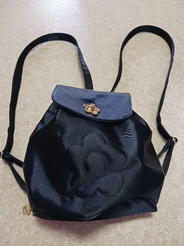 MARY QUANT 새틴 블랙 미니 백팩