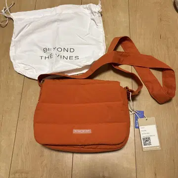 BEYOND THE VINES 숄더백 새상품 푸피 백