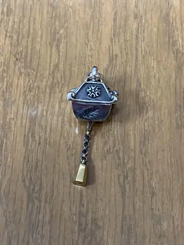 카스우 공방 숨은 기독교인 펜던트 탑