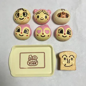 호빵맨 잼 아저씨의 빵 공장 빵 7개와 트레이