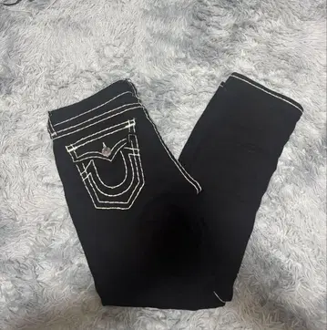 TRUE RELIGION 블랙 데님 팬츠