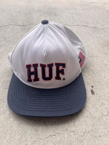 HUF 스냅백 캡 화이트/네이비