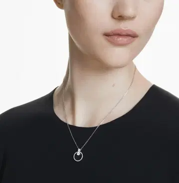 새상품급 스와로브스키 Swarovski Constella 펜던트 파베