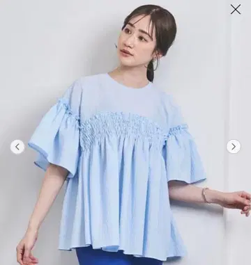 유나이티드 애로우즈 에어리 자카드 셔링 플레어 슬리브 블라우스