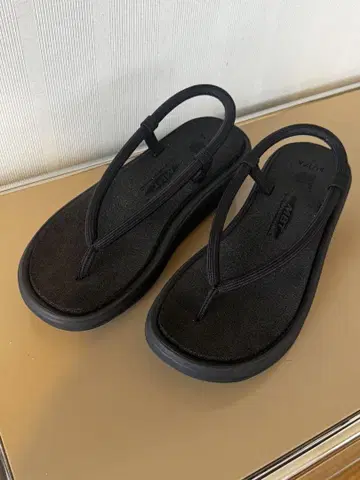 MBT buntA 콜라보 샌들 41