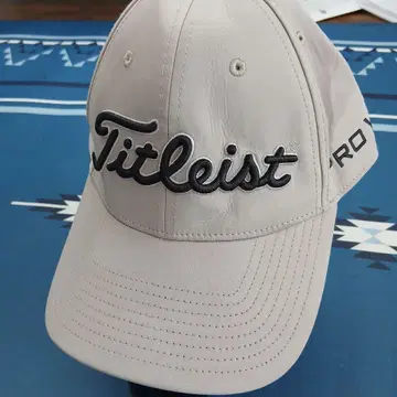 타이틀리스트 베이지 캡 FJ 로고 포함