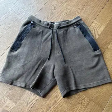 Bershka 숏팬츠 카키
