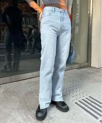 아메리 슬림 스트레이트 데님 팬츠