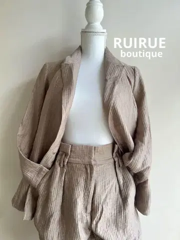 RUIRUE boutique 셋업 M 거의 미사용 광택 베이지