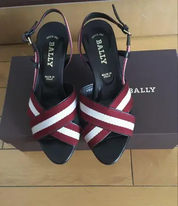 BALLY 스테디셀러 빨흰 스트라이프 샌들