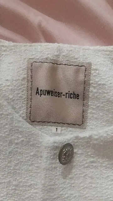 Apuweiser-riche 노카라 자켓 1 화이트