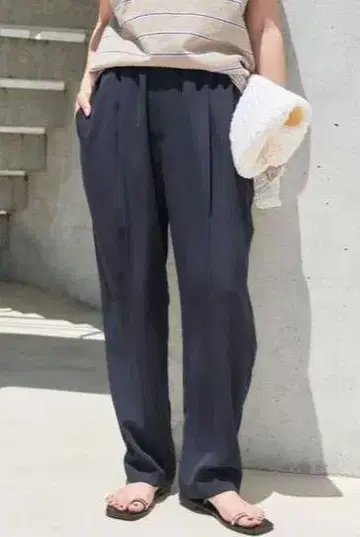 슬로브 이에나 센터 프레스 턱 이지 팬츠 38 네이비