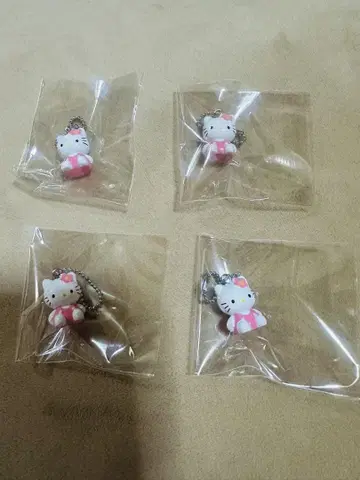 헬로키티 키링