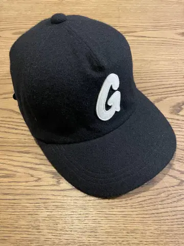 GOODENOGH 굿이너프 펠트 캡