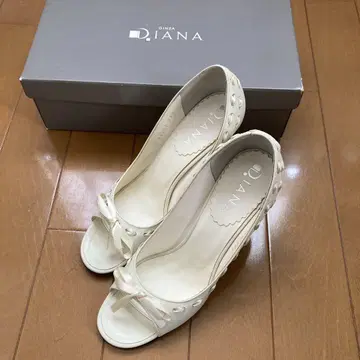 새상품급 DIANA 화이트 리본 오픈토 힐 22.5cm