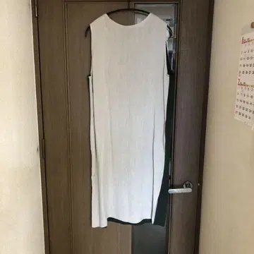 더마 컬렉션 슬리브리스 바이컬러 롱 원피스 미사용
