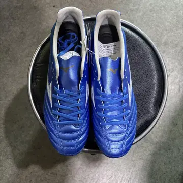미즈노 축구 스파이크 새상품 모나르시다