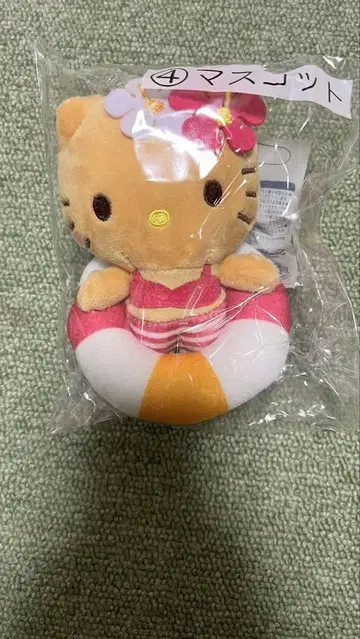 헬로키티 튜브 봉제 인형
