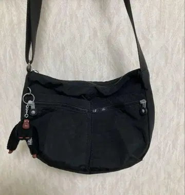 Kipling 키플링 숄더백 블랙 고릴라 참 포함