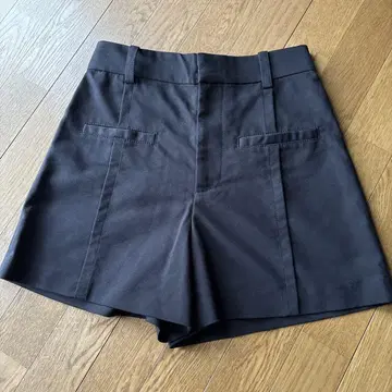 블랙 숏 팬츠 벨트 루프 포함 자라