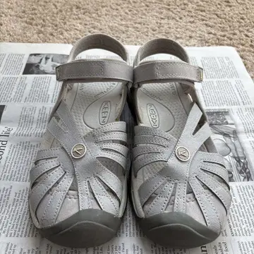 KEEN 킨 로즈 샌들 23.5cm
