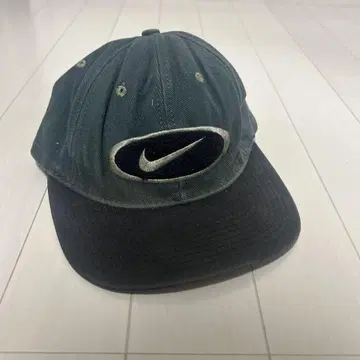 NIKE 90s USA제 스우시 로고 자수 페이드 BB 캡 그린
