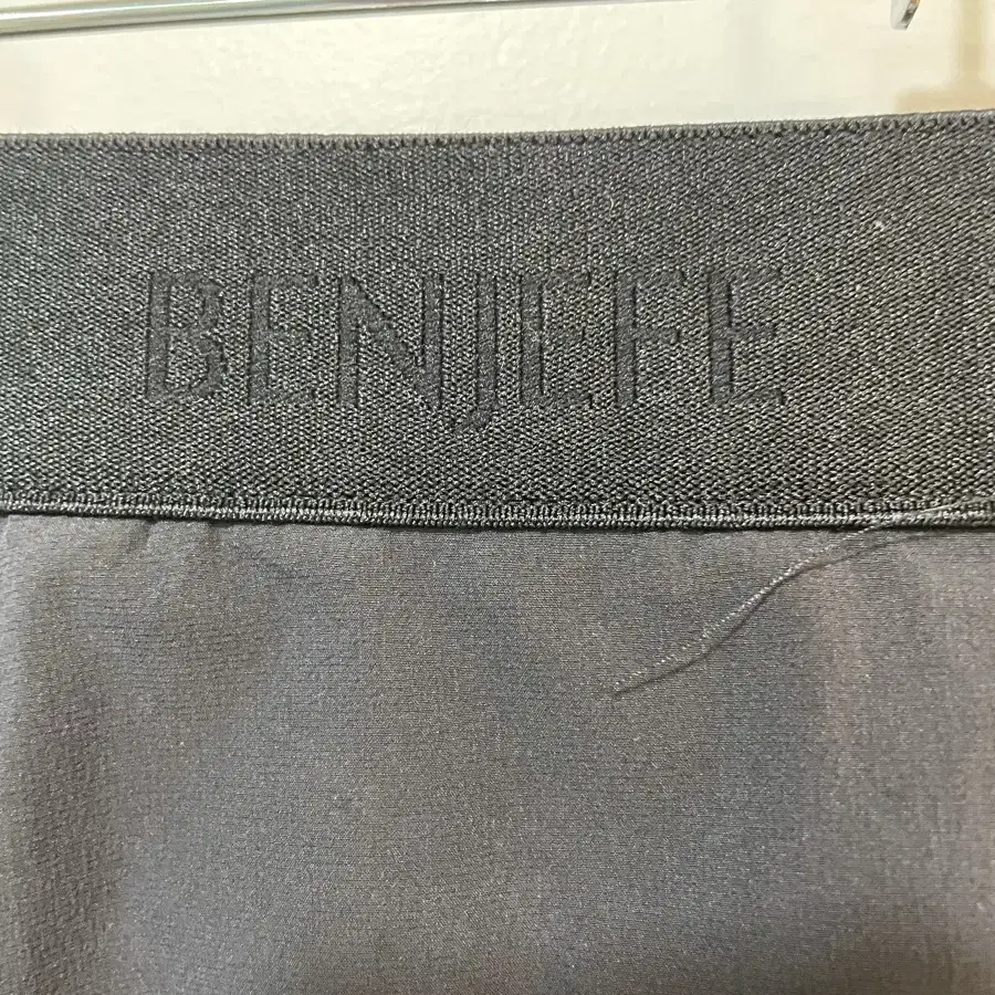 Benjeff Golf Skirt 73 on Bunjang Global Site.