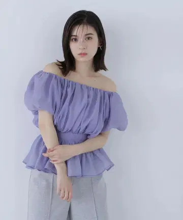 시어 개더 페플럼 블라우스 새상품급