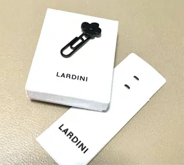 선착순! LARDINI 라르디니 부토니에르 라펠 핑 블랙