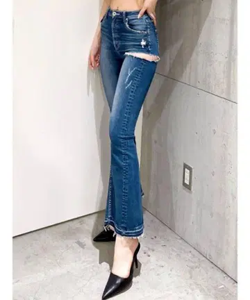 하이 웨스트 SIDERIPPED SHAPELY LINE 플레어 데님 팬츠
