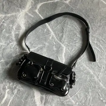 아카이브 포켓 에나멜 숄더백 y2k