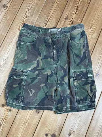 퀵실버 카모 조츠 32 jorts
