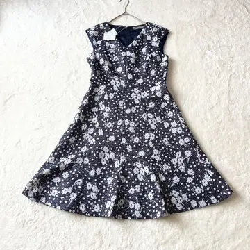 DAMA collection 미사용 새상품 S 사이즈 전체 꽃무늬 자수